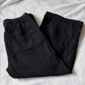 Old Navy Black Straight Leg Cropped Pants